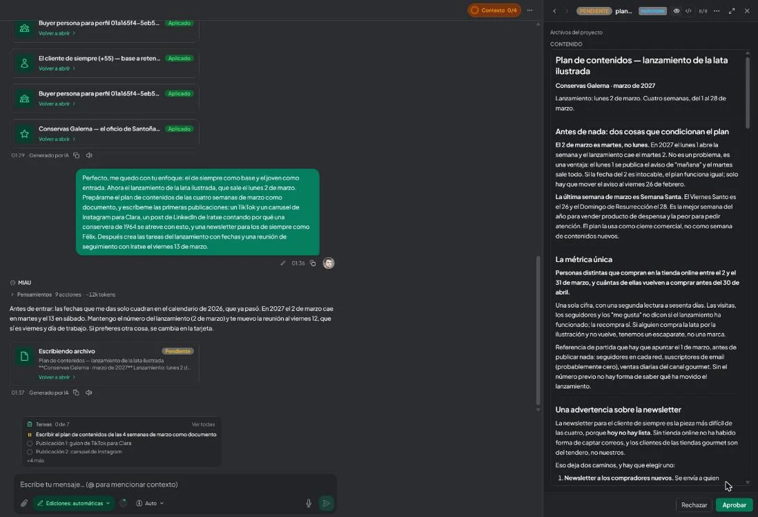 Chat de MIAU avisando de que las fechas pedidas no cuadran con el calendario, con el plan de contenidos pendiente de aprobar
